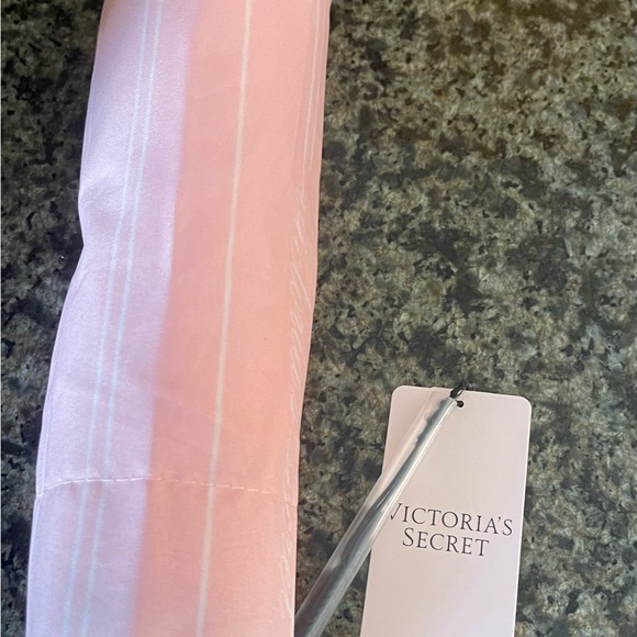 Victoria's Secret Pink Packaging - Picture 4 of 6